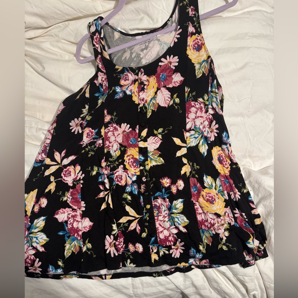Torrid size 1 super soft floral tank